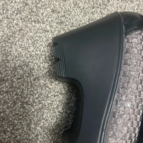 Bernie Mev size 9.5 shoes in excellent condition - Picture 6 of 8